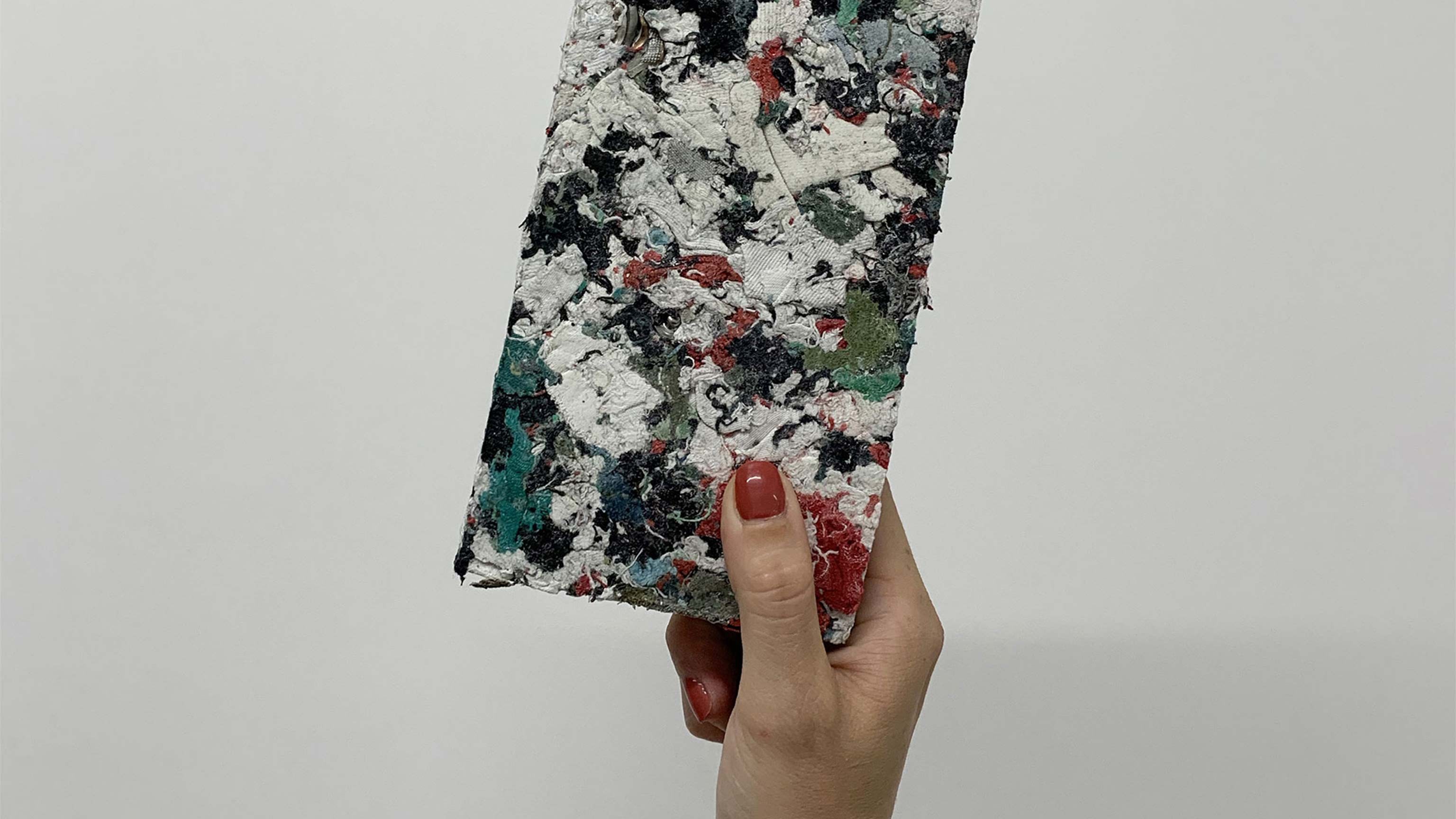 Minivoices – FabBRICK – Desperdício têxtil